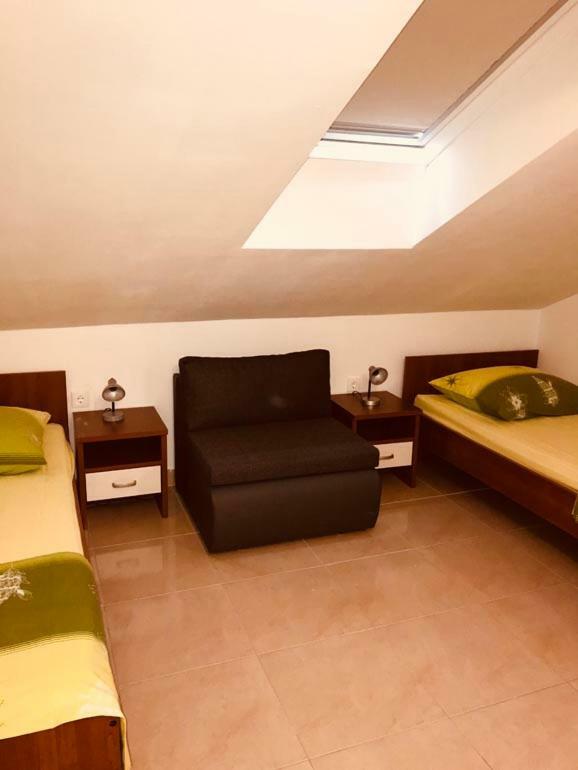 Apartment Vucica Sevid Exterior photo